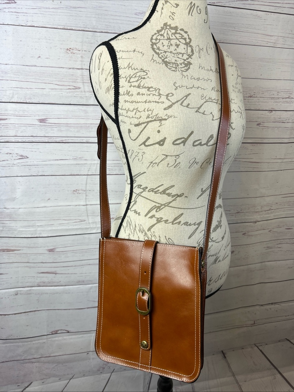 Patricia Nash Heritage Collection Smooth Tan Leather Venezia Crossbody Bag MINT